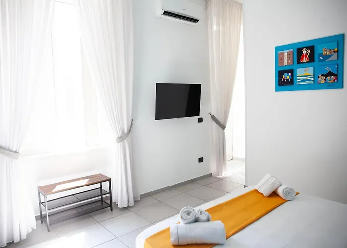 Track 60 - Private Rooms Garibaldi Napoli