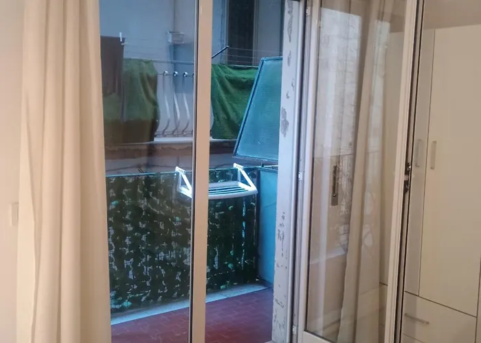 Hotel Neapolitan tales