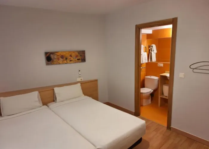 Blanco Albergue Santiago de Compostela