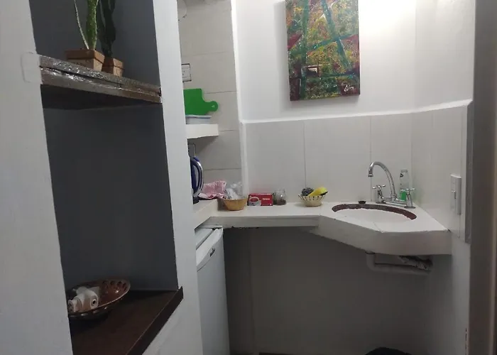 Casa laberinto, Entre cerros, cómoda cama de 2x2 Salta