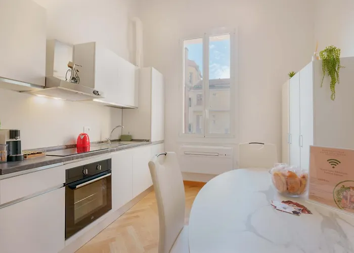 Le Suites Dell'Edera - Historic Palace With Old Town Views Bologna