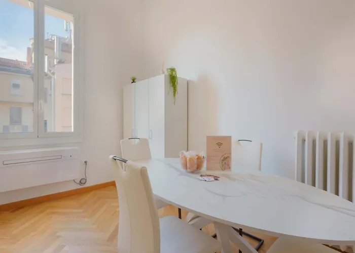 Le Suites Dell'Edera - Historic Palace With Old Town Views Bologna