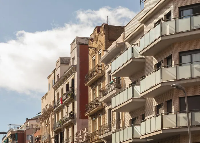 Feelathome Plaza Apartments Barcellona