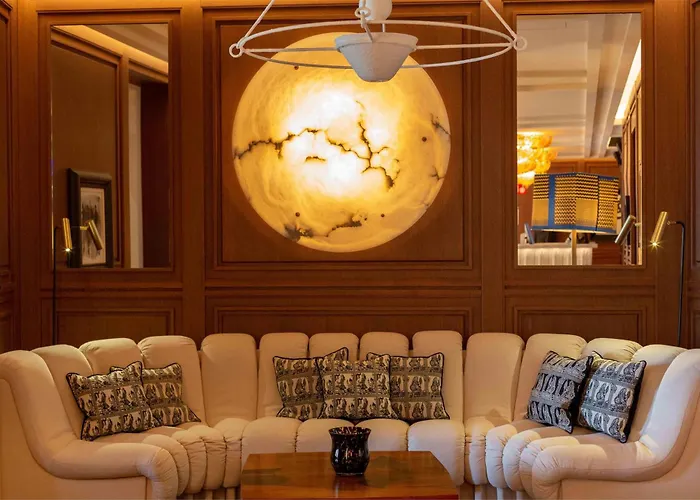 Hotel Montera Madrid, Curio Collection By Hilton