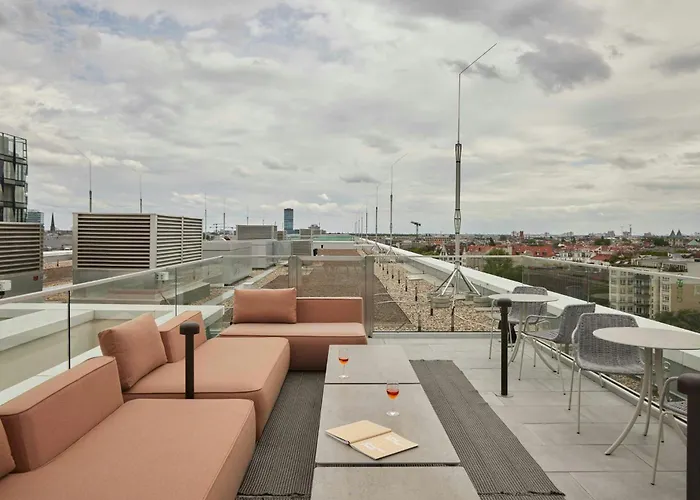 Locke At East Side Gallery Berlino