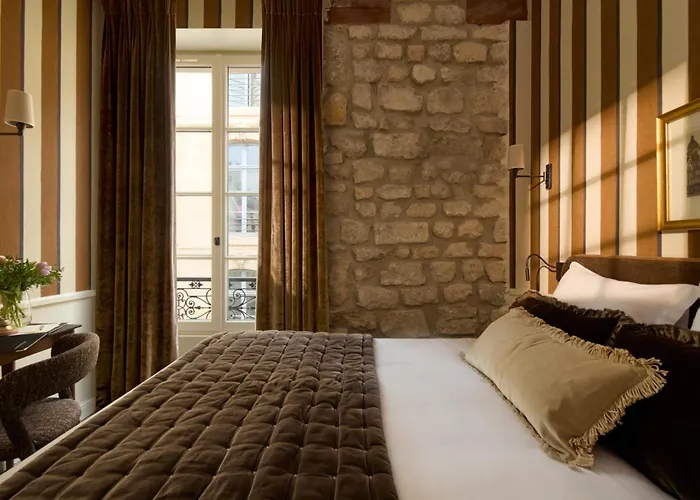 Hotel Des Orfevres París