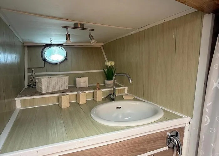 Bed and Breakfast Boat & Breakfast Alicudi Alghero