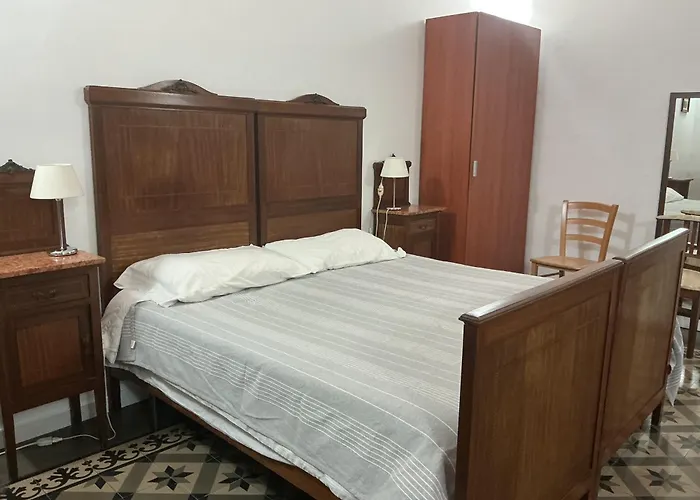 Crispi accomodation Catania