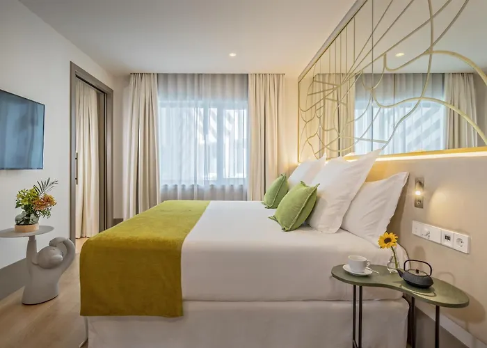 Barceló Torre de Madrid Hotel