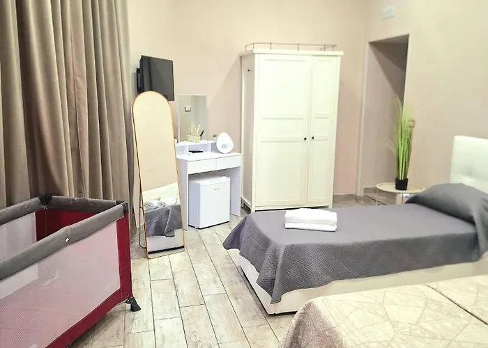 Concept b&b naples- camere moderne con balcone vicino al centro