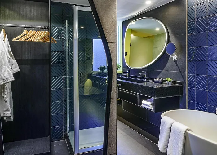 Hotel Pullman Santiago El Bosque