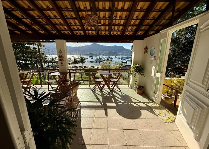 Casa Amarela Acomodação com café da manhã Angra dos Reis