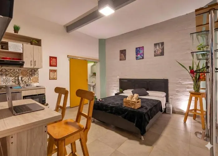 Hotel La Gruta Coliving Medellín