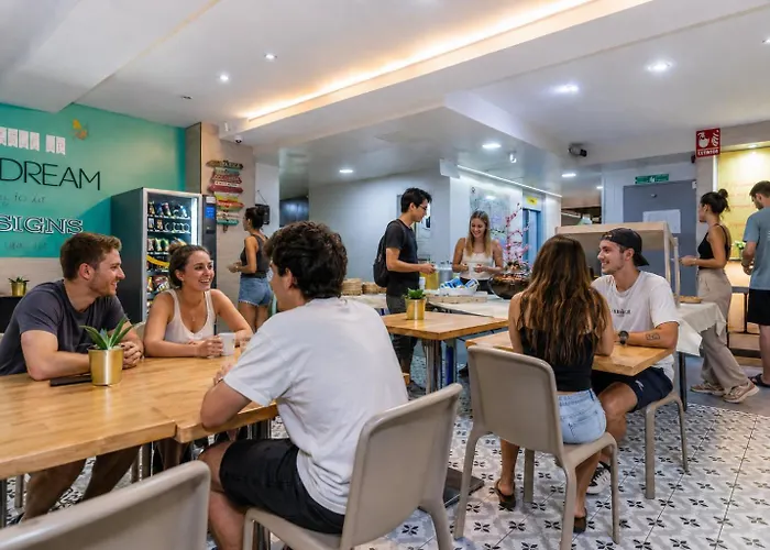Sun & Moon Hostel Barcellona