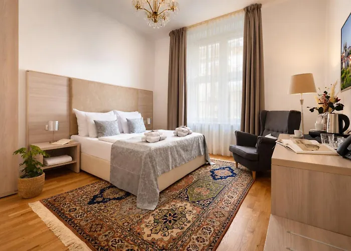 Old Town Residence By Little King Praga
