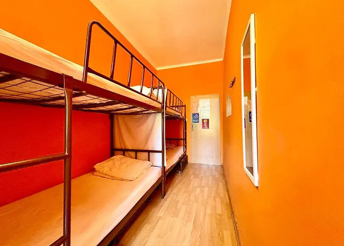 Let'S Rock Party Hostel! Age Limit From 18 Until 40! Cracovia