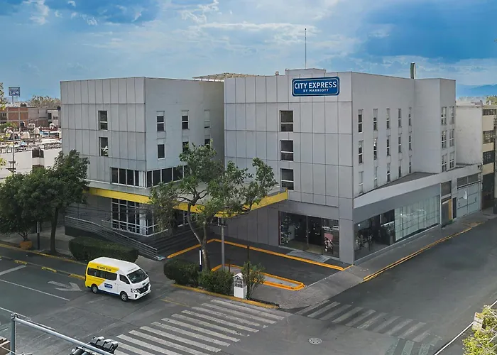 City Express by Marriott Ciudad de México La Villa