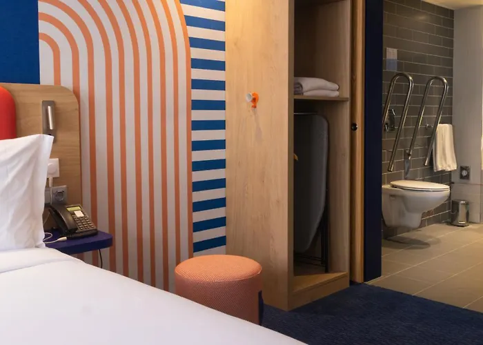 Holiday Inn Express & Suites Lisbon - Principe Real By Ihg