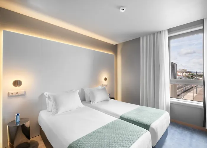 Hotel Basic Braga By Axis