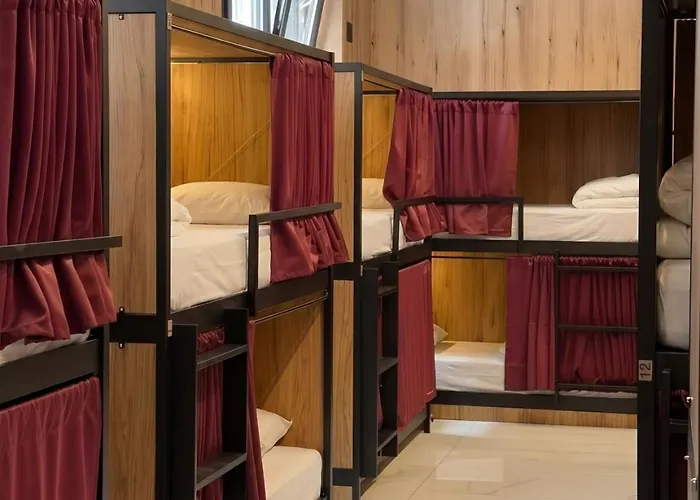 Senda Hostel Retiro - Atocha&Madrid Centro