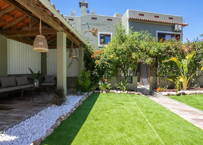 Walk in Hostel Faro Airport