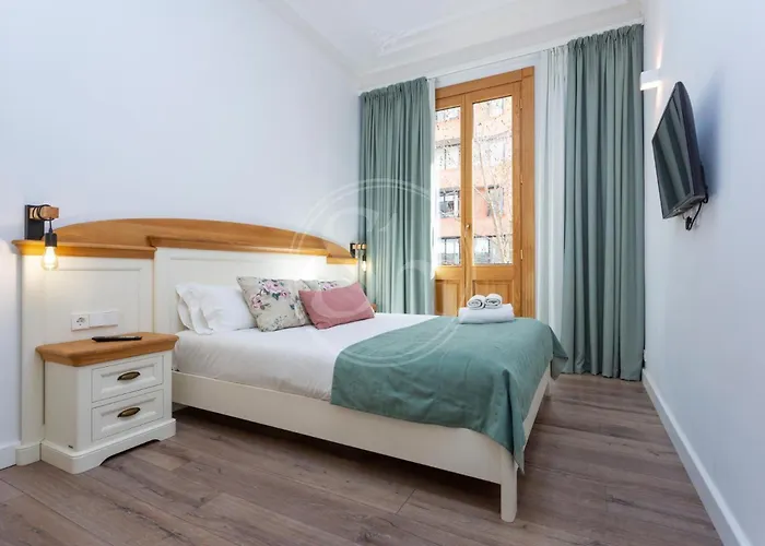 Moderno Y Espacioso Apartamento En Calle Mallorca Barcelona