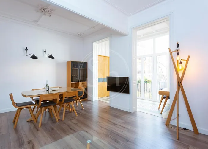 Moderno Y Espacioso Apartamento En Calle Mallorca Barcelona