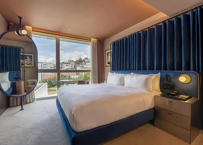 Cenica Porto Hotel, Curio Collection By Hilton