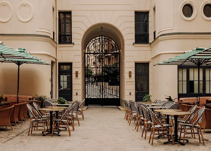 Le Jardin De Verre By Locke París