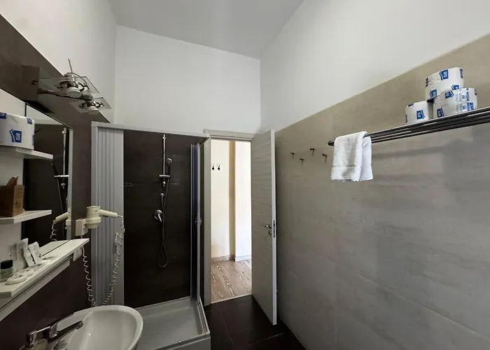 4Rooms Guest House Free Wi-Fi Salerno