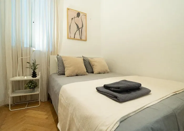Zurbano Street, Private Rooms Madrid