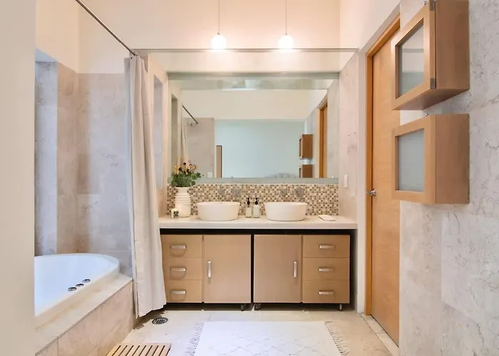 Thoughtfully Curated Villa Condesa With Ac And Terraces México DF