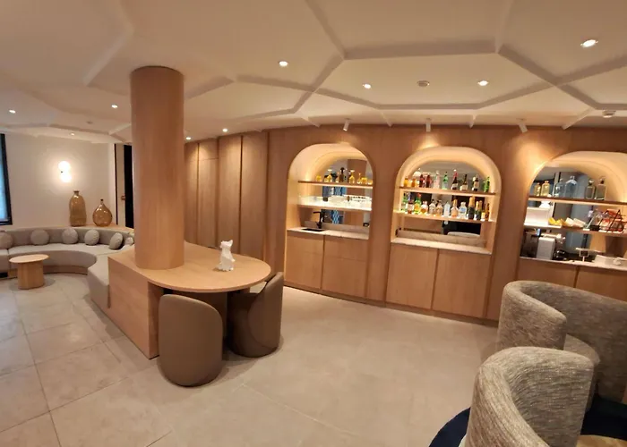 Mercure Paris Arc De Triomphe Wagram