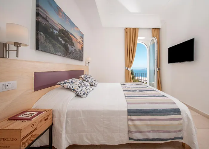 Capri Wine Hotel