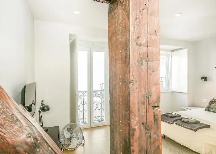 Bairro House Lisbon Charming Suites
