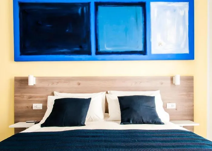 Demi Rooms Napoli