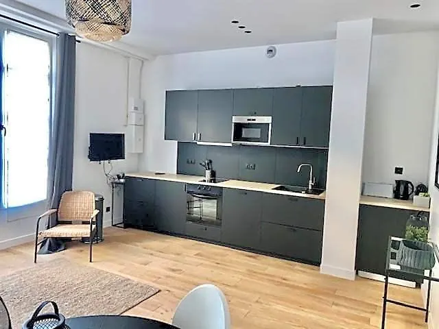 Luxe Parisien - Petit Varenne