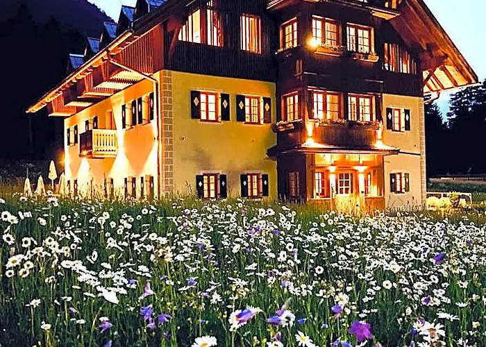 Natura Boutique Chalet Wellness Spa Dobbiaco