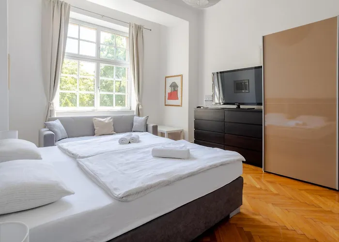 Urban Rooms--Free Parking-- Lubiana