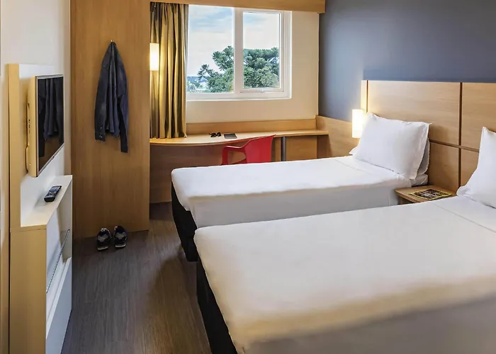Ibis Chapeco Hotel