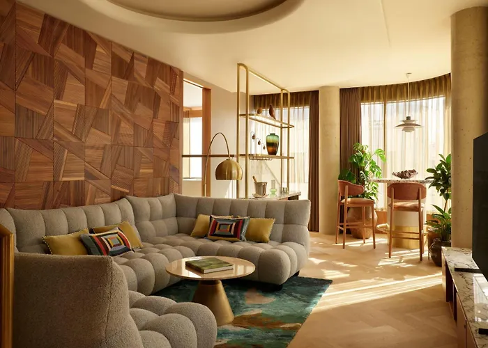 Hotel The Botree London, Curio Collection By Hilton