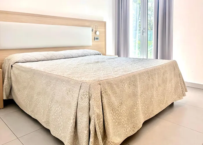 Residence Hotel Albachiara Marebello