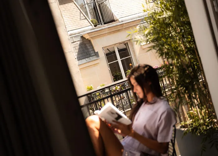 9Hotel Republique París