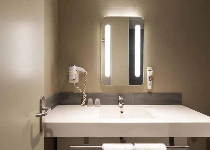 Hotel Ibis Paris Tour Montparnasse 15Eme