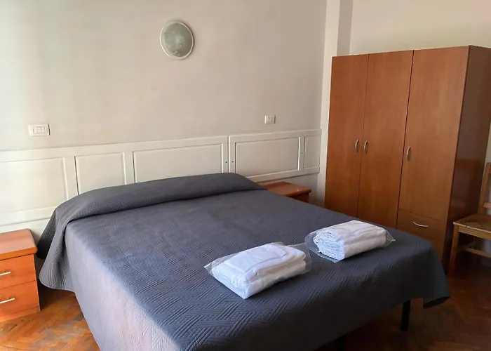 Hotel Sansovino Bed And Car Firenze