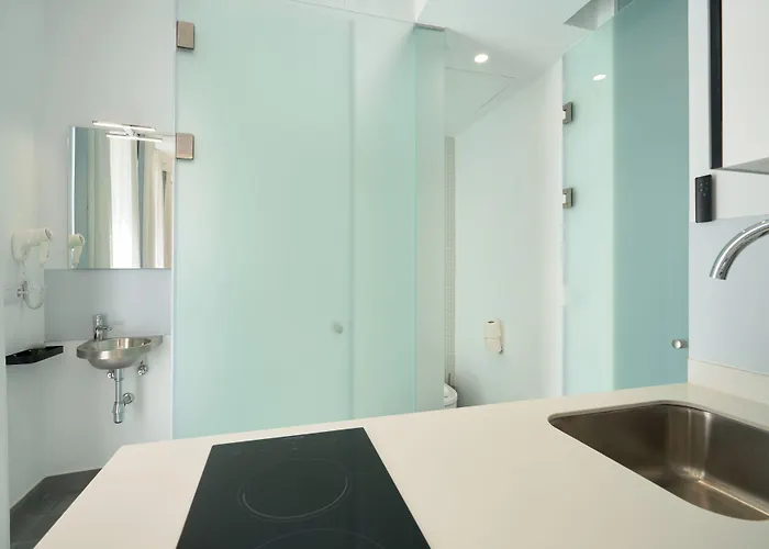 Aparthotel Naranjas y Limones, by Homing U Sevilla