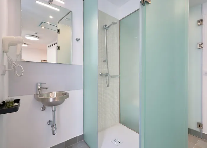 Aparthotel Naranjas y Limones, by Homing U Sevilla