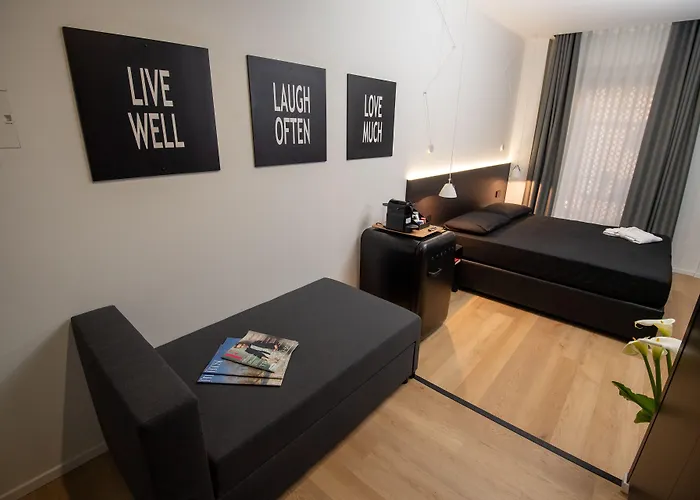 Contemporaneamente 147 - Modern & Comfort Rooms Bari