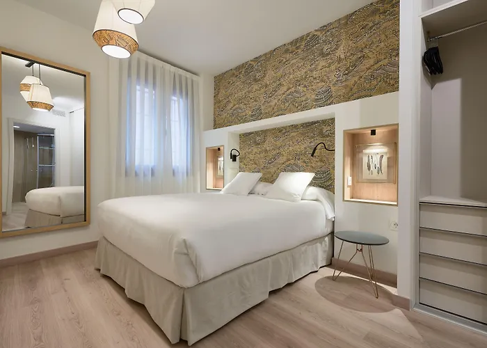 Aparthotel ELEVEN Real de la Carretería, by Homing U Sevilla