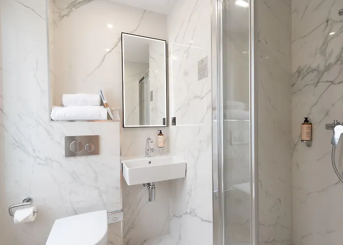 Hotel Au Coeur De Republique Parigi